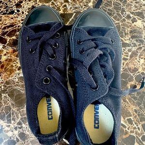 Size 11 children converse shoes.
